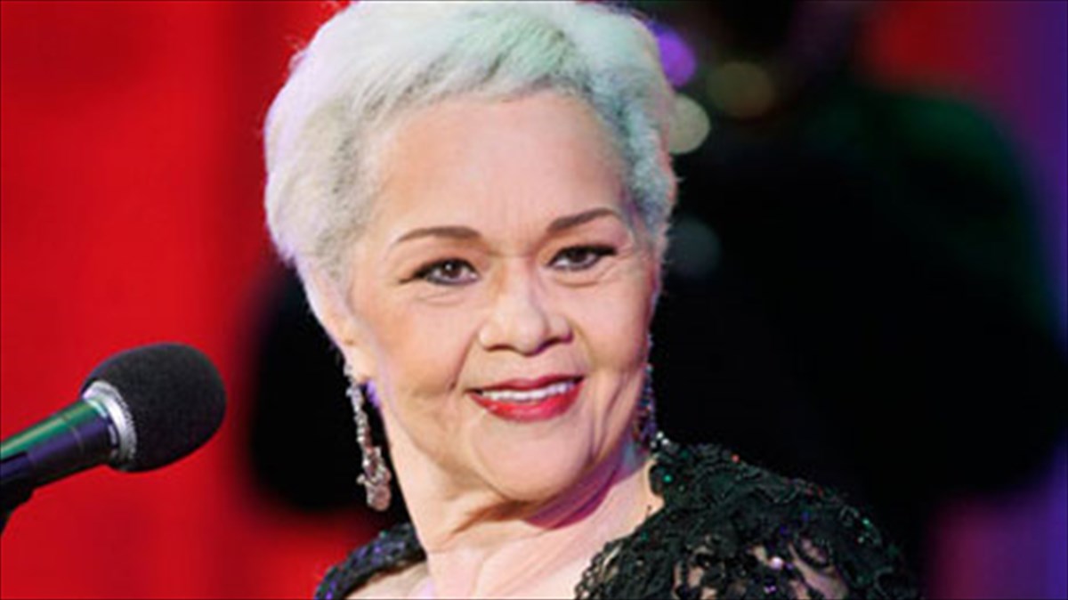 efuge-i-tragoudistria-tis-jazz-etta-James-tragoudistria-tis-jazz-etta-James