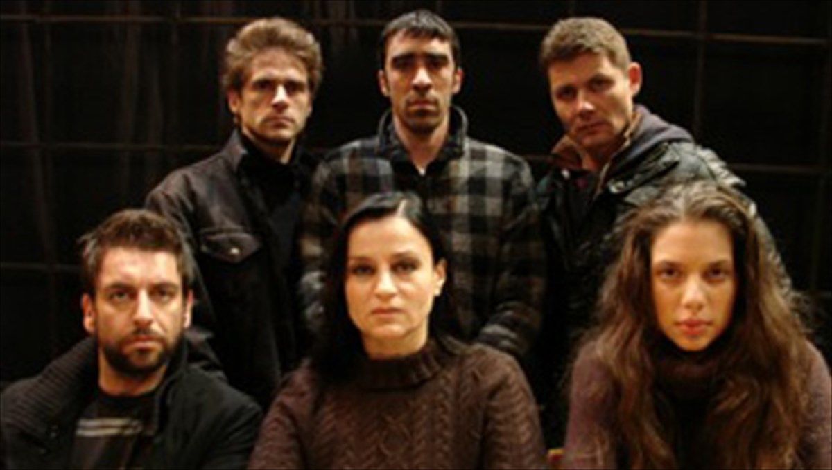 karuofullia-karampeti-ioulieta-stin-psifiaki-epoxi