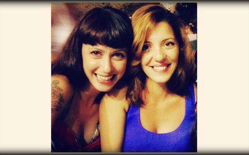 oi-lazy-d-mas-eksigoun-giati-ta-theloun-ola-kommena-kai-rammena-sta-metra-mas