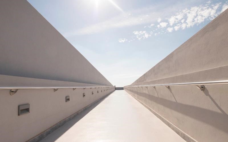 to-emst-parousiazei-tis-ekdiloseis-pou-tha-ginoun-prin-apo-ta-episima-egkainia-tou