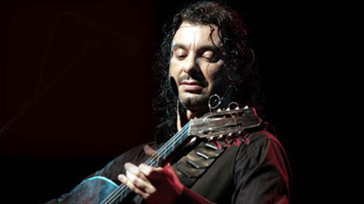 o-stauros-tou-notou-akouei-kritika