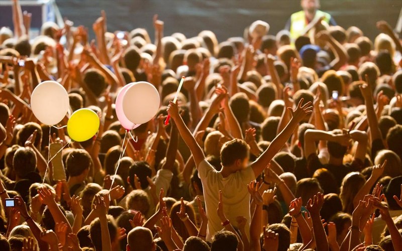 1o-street-music-fest-2016-stin-plateia-tis-neas-smurnis