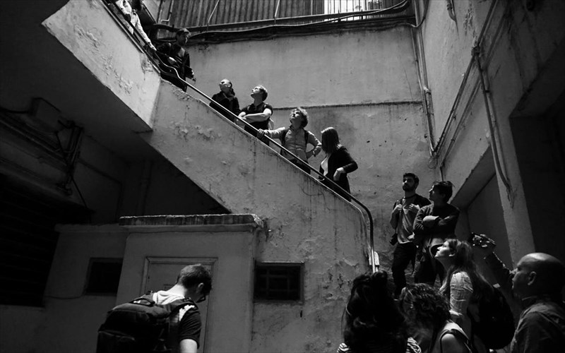 anakaluptoume-tin-ekseliksi-tis-neoellinikis-arxitektonikis-perpatontas