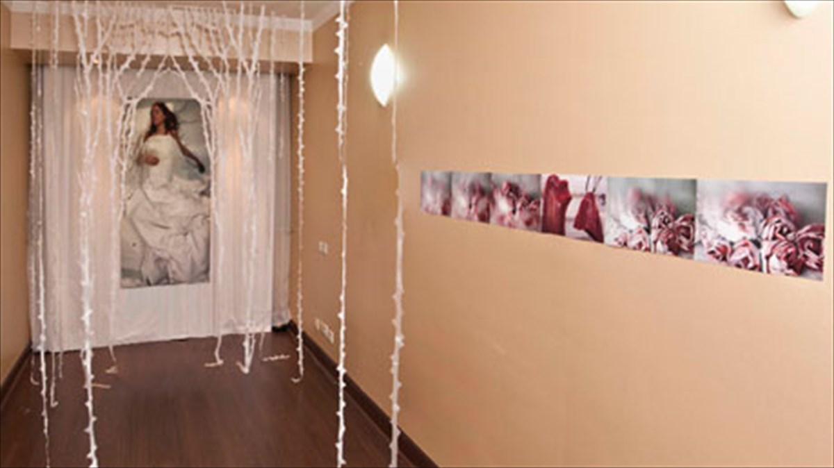 neoi-kallitexnes-katalambanoun-ta-domatia-tou-st-george-lycabettus