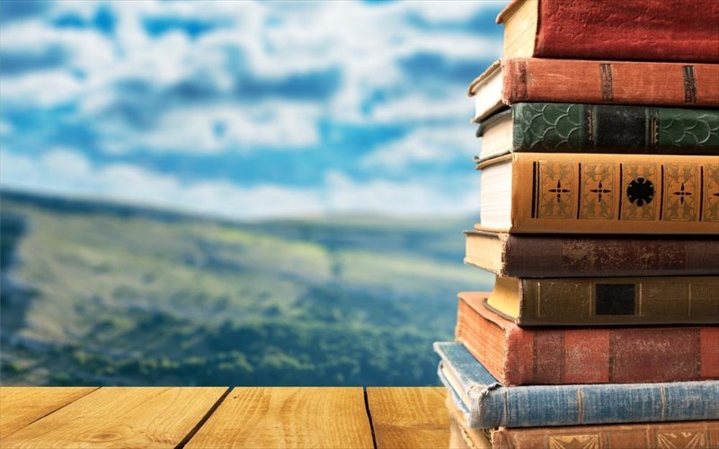 4o-bazaar-biblion-sto-mouseio-mpenaki