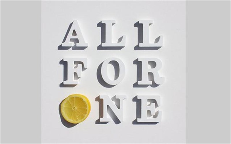 oi-stone-roses-exoun-kainourgio-tragoudi