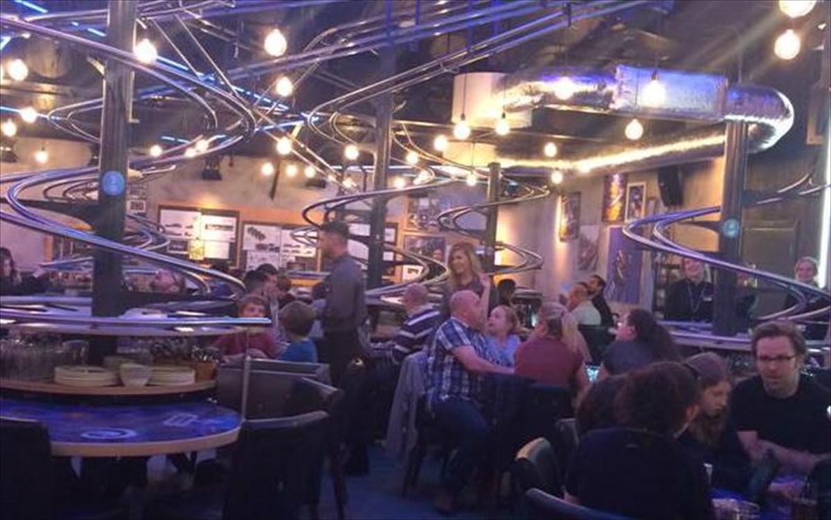 rollercoaster-restaurant