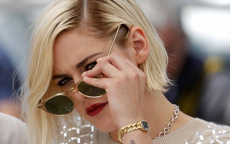 i-kristen-stiouart-einai-to-prosopo-ton-fetinon-kannon