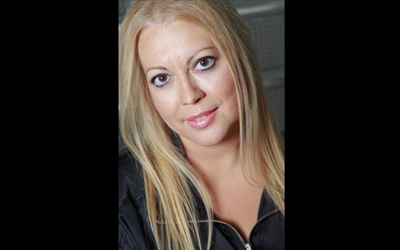 ti-simainei-i-gunaikeia-apistia-gunaikeia-apistia