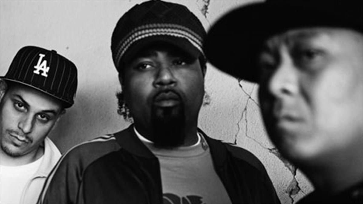 polukosmia-prokaloun-stin-athina-oi-dilated-peoples