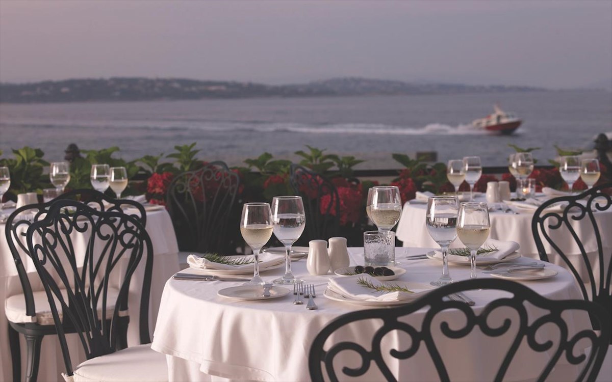 poseidonion-on-the-verandah