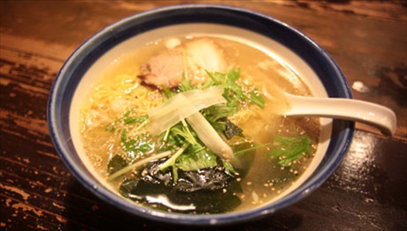 sumboules-diaitas-apo-olo-ton-kosmo