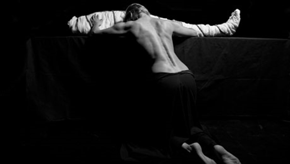 mnimes-apo-arxaia-tragodia-stis-theatrikes-suntheseis-2012