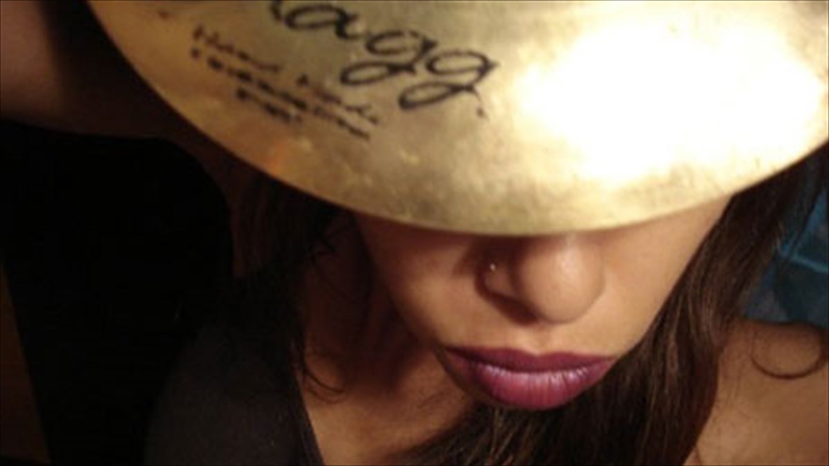 idiotropi-reggae-sto-nueva-trova