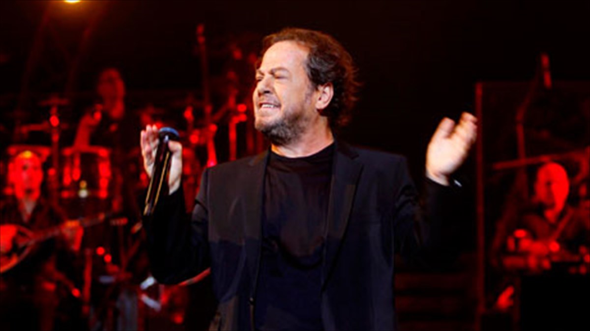 erotiki-mousiki-anadromi-apo-ton-gianni-pario