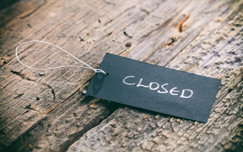 oi-sunepeies-tis-krisis-sta-ksenodoxeia-tis-athinas