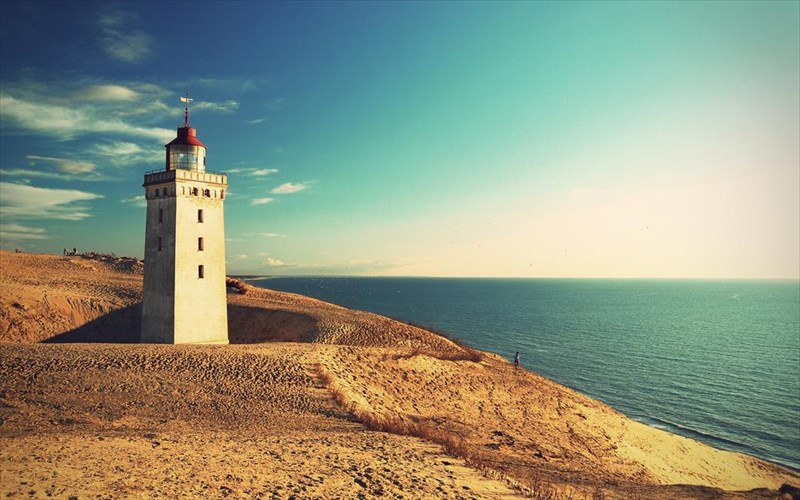 taksidi-se-uperoxous-farous-se-olo-ton-kosmo