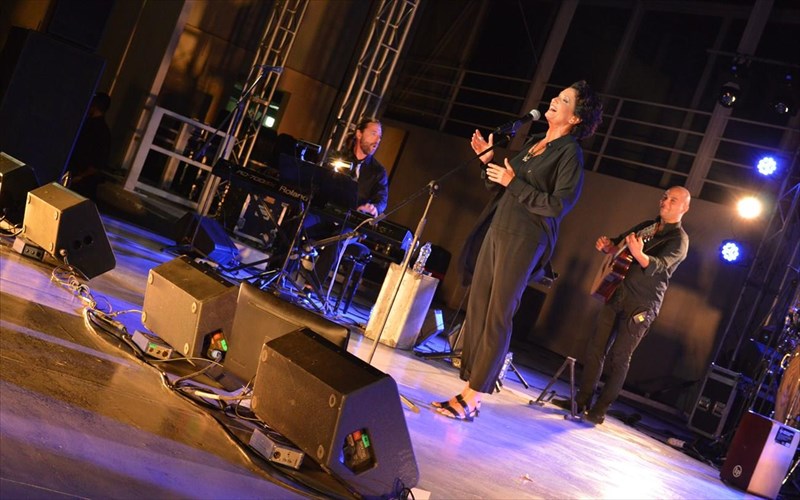 296-kai-257-i-alkistis-protopsalti-sto-beakeio-theatro-alkistis-protopsalti-sto-beakeio-theatro