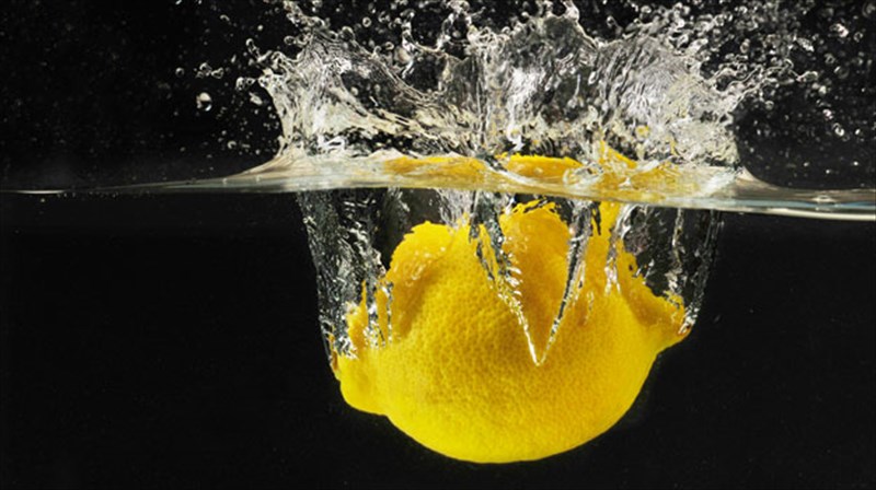 lemoni-enas-ksinos-filos