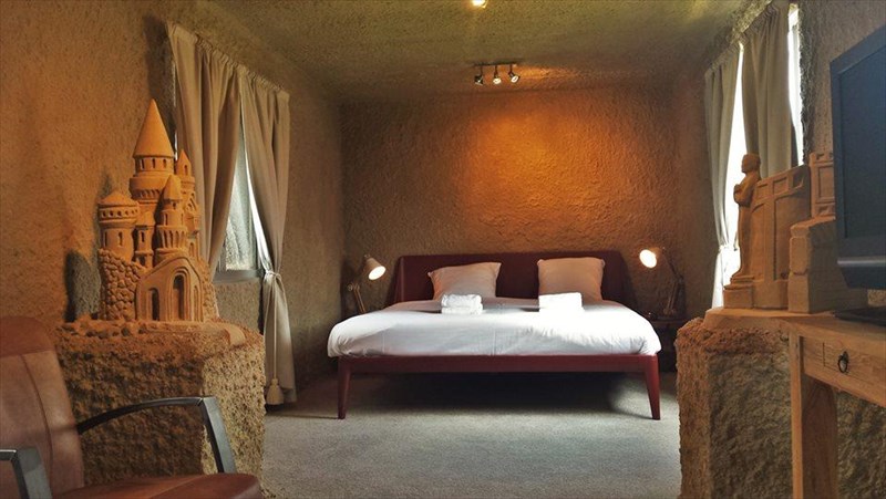 pos-tha-itan-ena-ksenodoxeio-apo-ammo