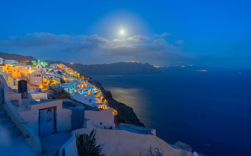 to-aigaio-ton-poiiton-giannis-ritsos