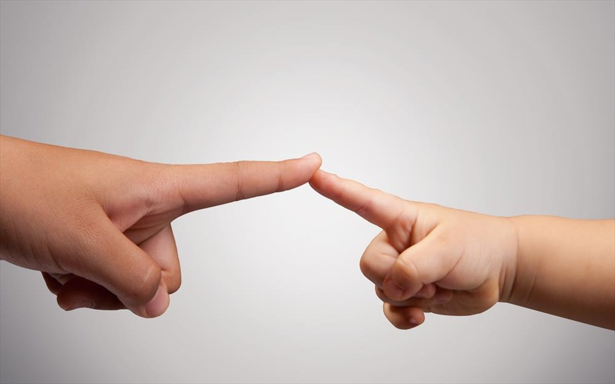 gonios-paidi-daxtula