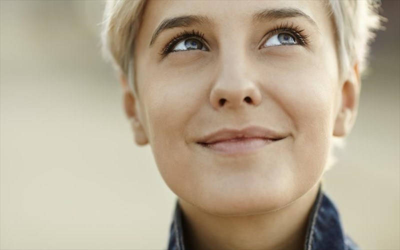 i-thetiki-sumperifora-den-gennietai-ginetai