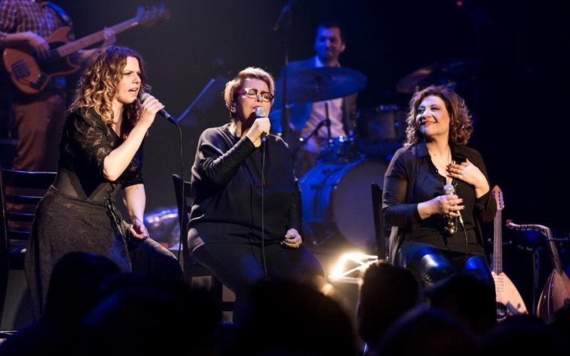 tsaligopoulou-galani-negka-live-sto-theatro-petras-negka-live-sto-theatro-petras