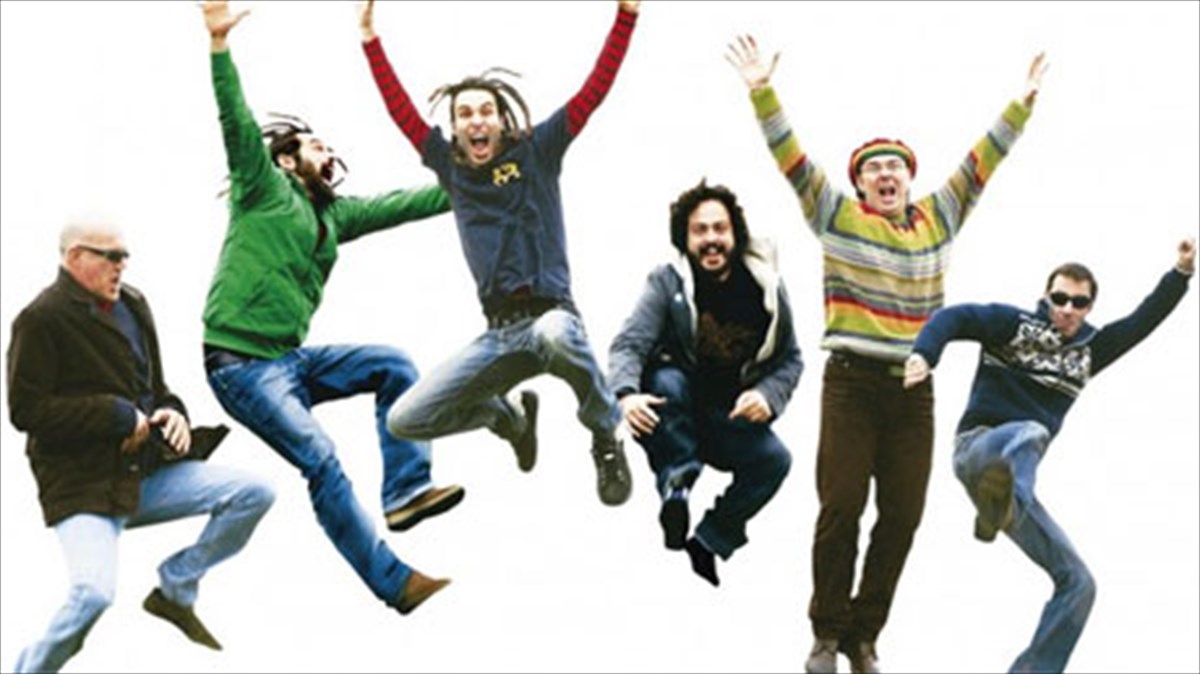 oi-locomondo-se-ena-dunato-maske-live-sto-gagarin-205