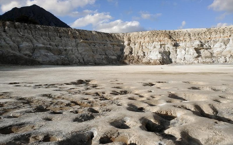 i-stegi-kai-to-six-dogs-parousiazoun-634-lepta-mesa-sto-ifaisteio-tis-nisurou