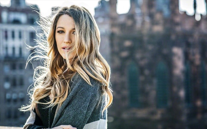 blake-lively-apo-tin-kosmiki-nea-yorki-sta-sagonia-tou-karxaria