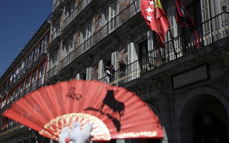 fotografiki-bolta-sto-kentro-tis-madritis