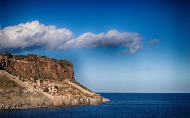 to-aigaio-ton-poiiton-giannis-ritsos