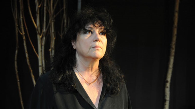 i-anna-bagena-sti-skini-tou-badminton