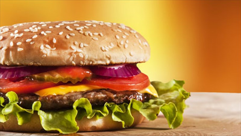 giati-protimame-tis-trofes-pou-mas-kanoun-kako