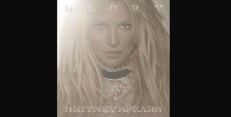 h-britney-spears-epanerxetai-me-olofresko-album
