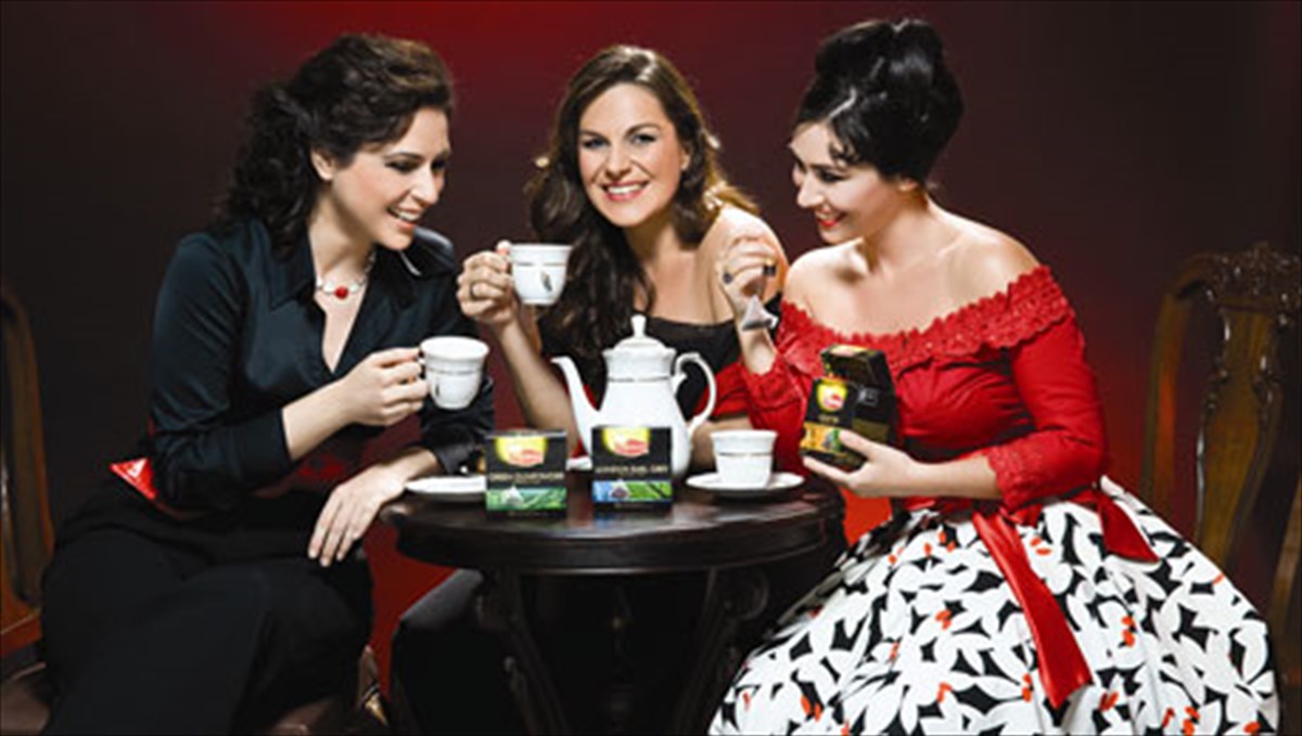 ena-tsai-pou-mosxobolamelodies