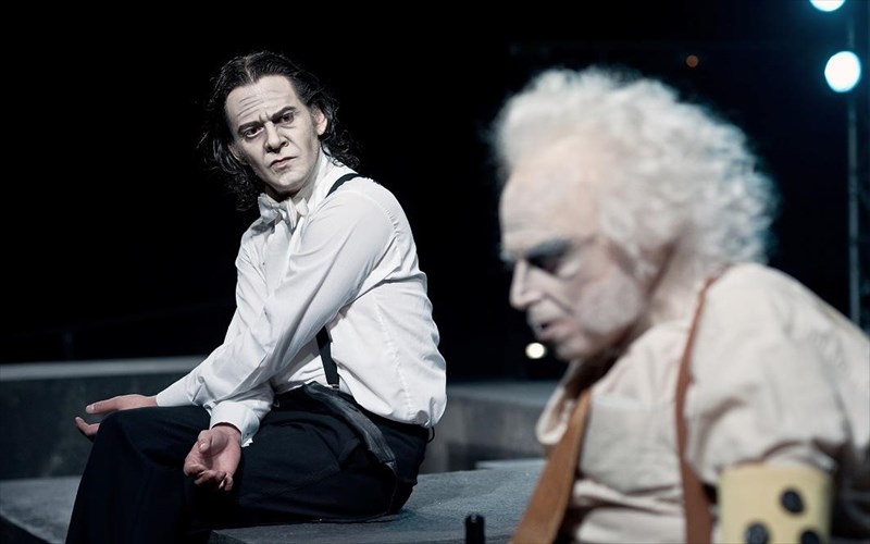 o-adais-kai-o-parafron-sto-idruma-mixalis-kakogiannis-parafron-sto-idruma-mixalis-kakogiannis