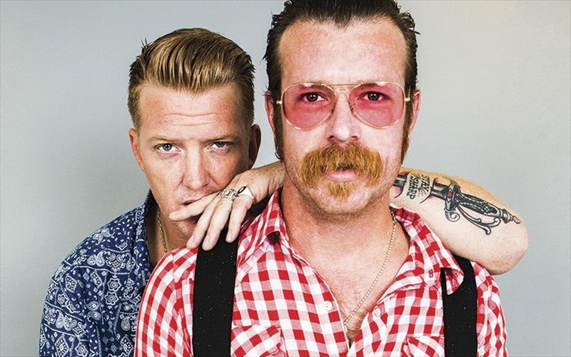 etoimasteite-gia-ena-anepanalipto-rock-n-roll-party-me-tous-eagles-of-death-metal