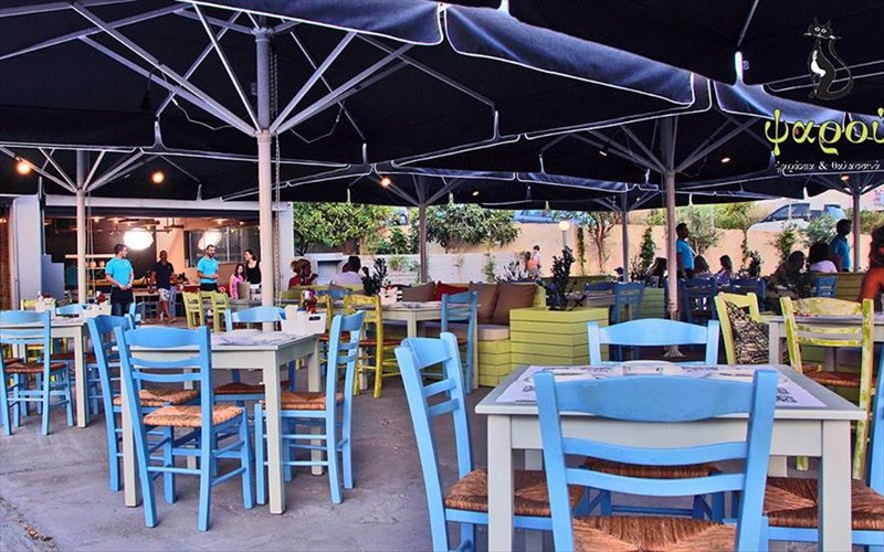 mezedopoleio-psarou-ftasame-os-tin-anabusso-gia-na-apolausoume-laxtaristous-psaromezedes