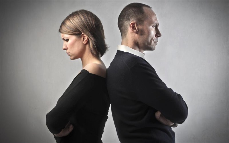 i-istoria-ton-zeugarion-pou-xorizoun-i-o-polemos-ton-roouz-polemos-ton-roouz