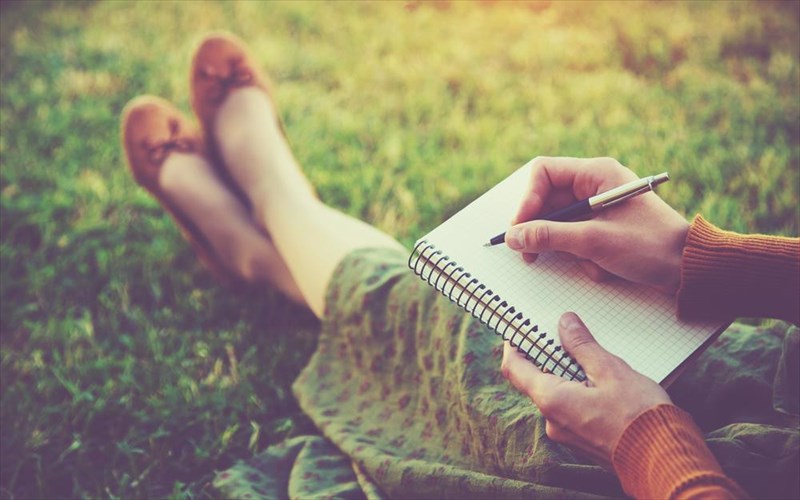 pou-tha-mathoume-na-grafoume-tis-kaluteres-istories