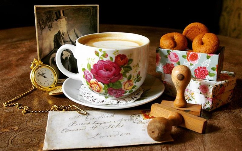 6kai1-agapimena-stekia-tis-athinas-gia-na-giortasete-tin-pagkosmia-imera-tou-kafe