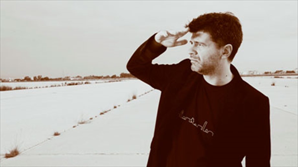 polupleuri-mousiki-bradia-ston-iano