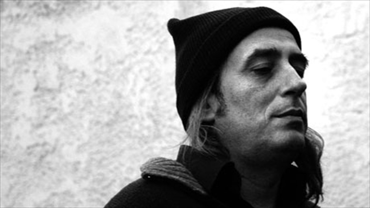 o-giannis-aggelakas-me-tin-parea-tou-sto-fuzz