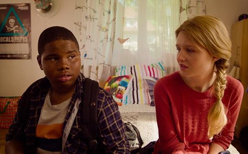 to-morris-from-america-einai-mia-anatreptiki-feelgood-istoria-enilikiosis