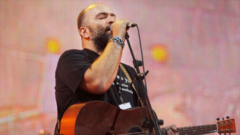 o-mpampis-stokas-live-stin-arxitektoniki