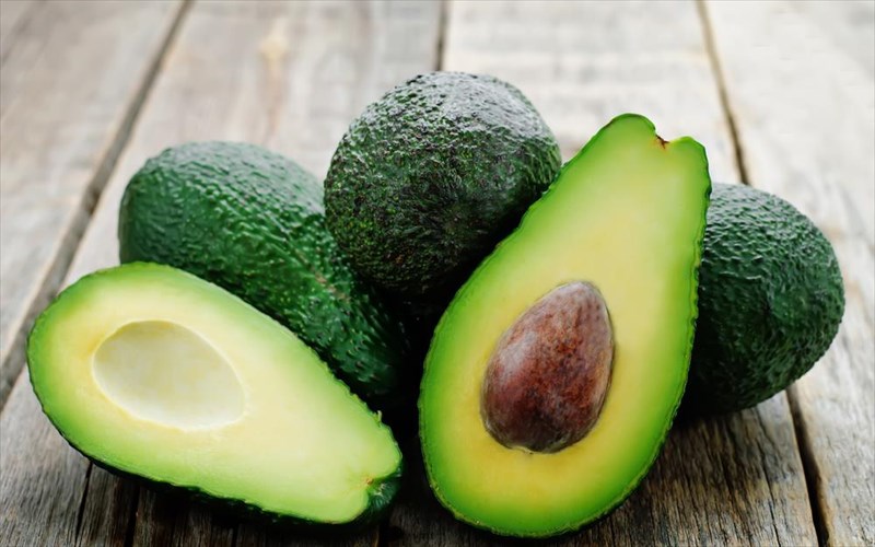 koukoutsi-tou-abokanto-telika-trogetai