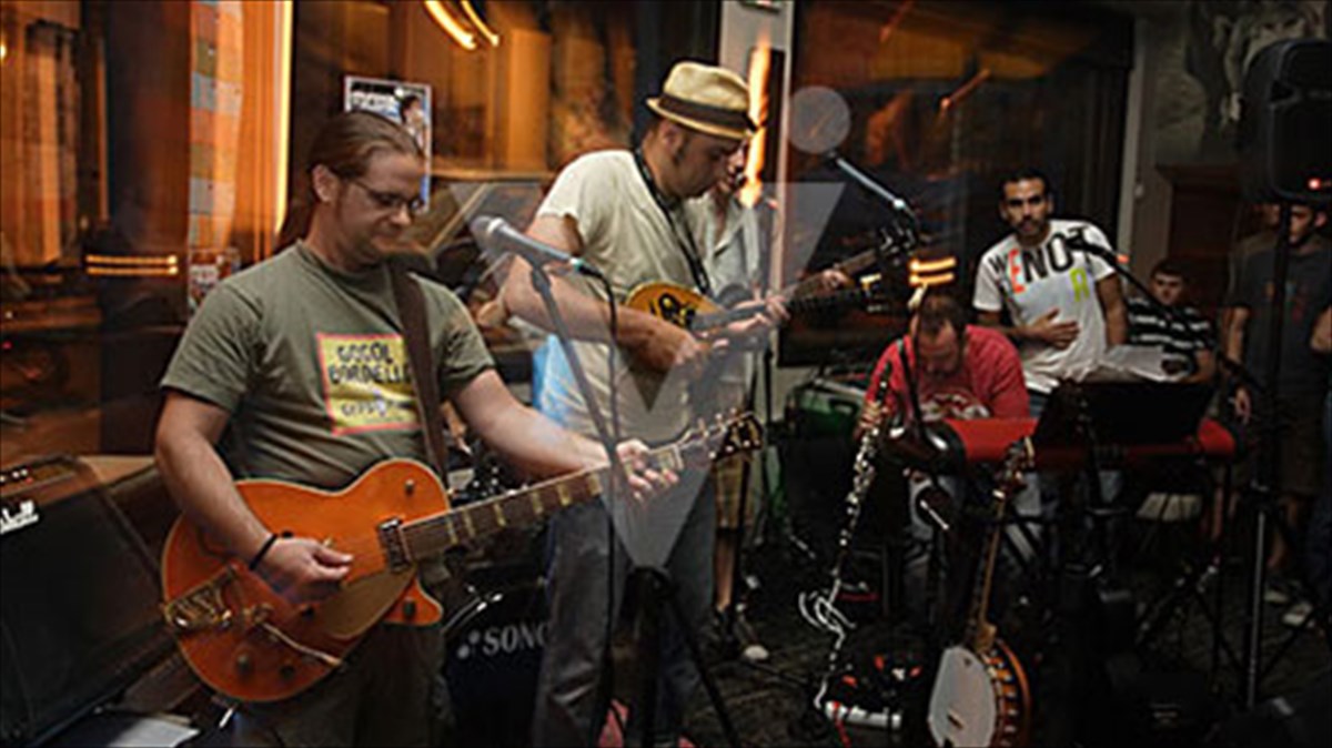 i-aithousa-klimatizetai-sto-tora-k44