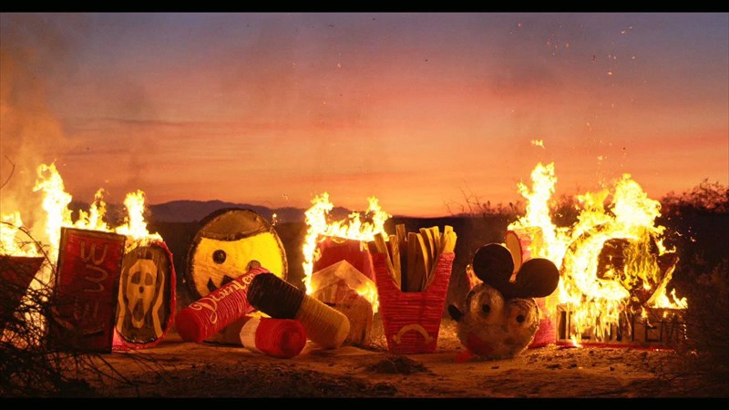 enas-gallos-kallitexnis-metetrepse-tin-gkaleri-breeder-se-krupti-pliroforias